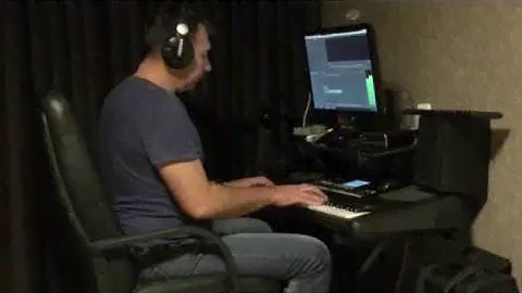 Типа Equinoxe 4 cover KORG PA-300