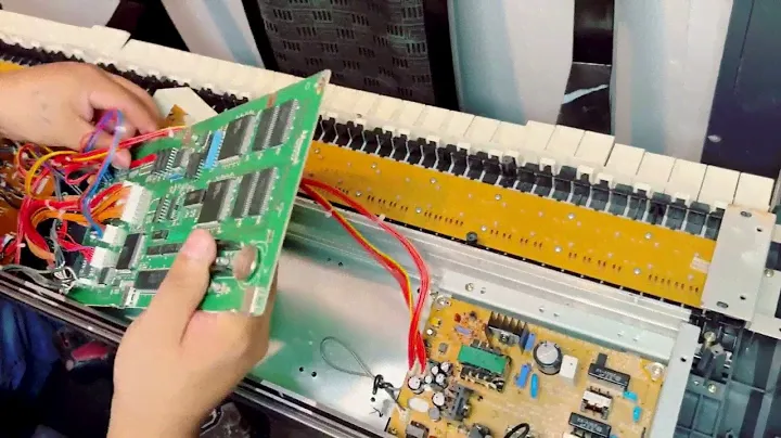 Korg 364 Remplazo de Pila Bateria y Colocación de Base.