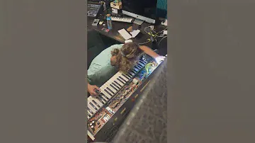 Fixing the Korg Poly 61 Analog Synthesizer - 1982