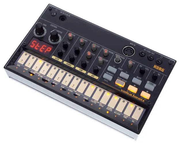 Драм-машина Korg Volca Beats