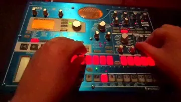 Techno on Korg EMX-1