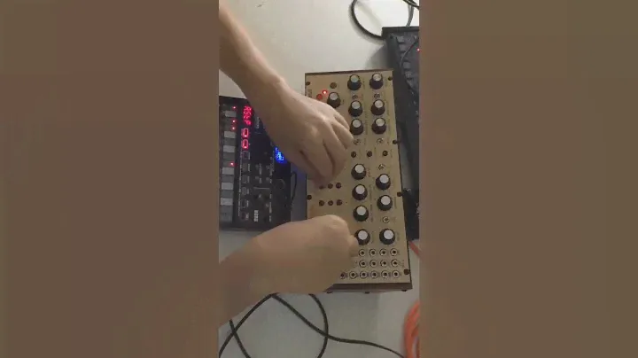 Volca nubass #4 Moog DFAM