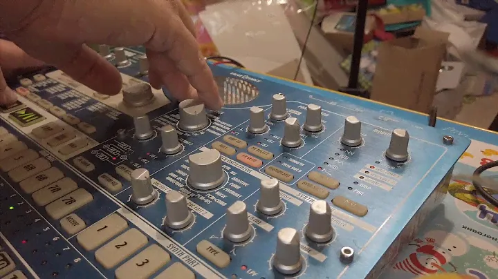 Обзор на Korg Electribe EMX-1 !!!!  (Грувбокс  2006 года !) 16 лет вместе с Синим!!!!