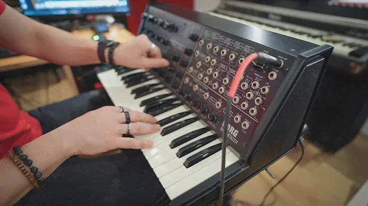 Vintage Korg MS-20 Synthesizer: Unboxing & Fun