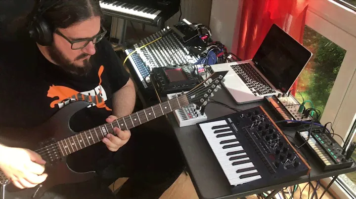 KORG monologue played by guitar