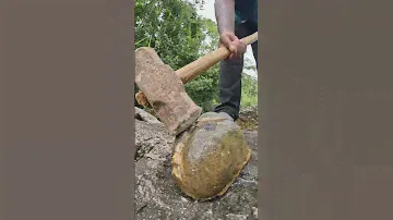 Sledge Hammer Vs. Gold Vein - Awesome 😲🔥 #rockhounding #gold #gems