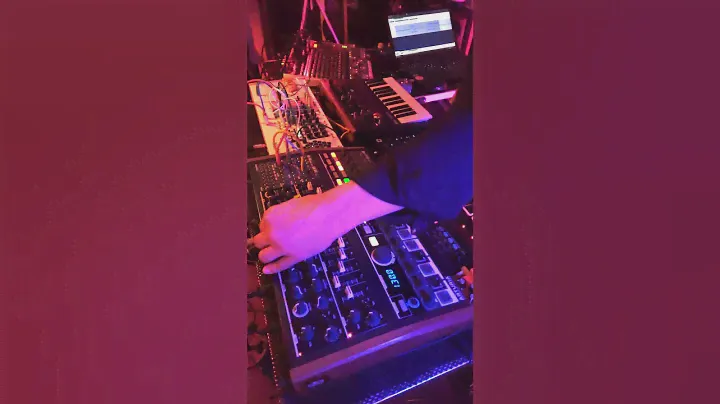 Powerful Analog Synth Tones with Minibrute 2s & Korg Monologue