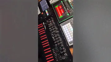 Polyend tracker Korg modwave Roland tb3 circuit rhythm Korg minilogue bass
