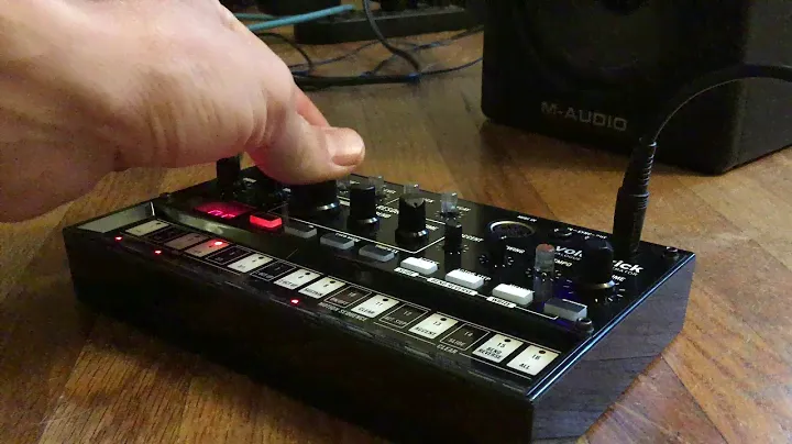 Korg Volca Kick improv jam