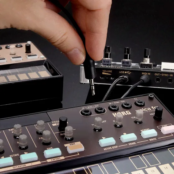Korg Volca FM2 Brown-4