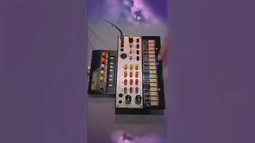 Korg Volc Keys & Monotron Delay #korgvolcakeys #synthesizer #monotron