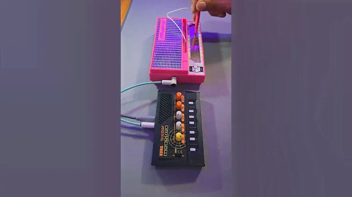 Stylophone Pink into Korg Monotron Delay #stylophone #pinkstylophone #korg #monotron