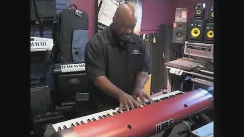 USA first look at the Korg SV-1 at Bellevue American Music featuring Phil Curry