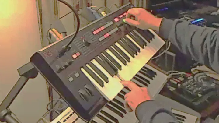 KORG R3