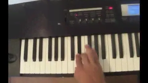 PIANO/TECLADO KORG TR 88