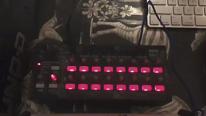 KORG SQ-1 Step Sequencer - How To Swing With Volca Or iPhone